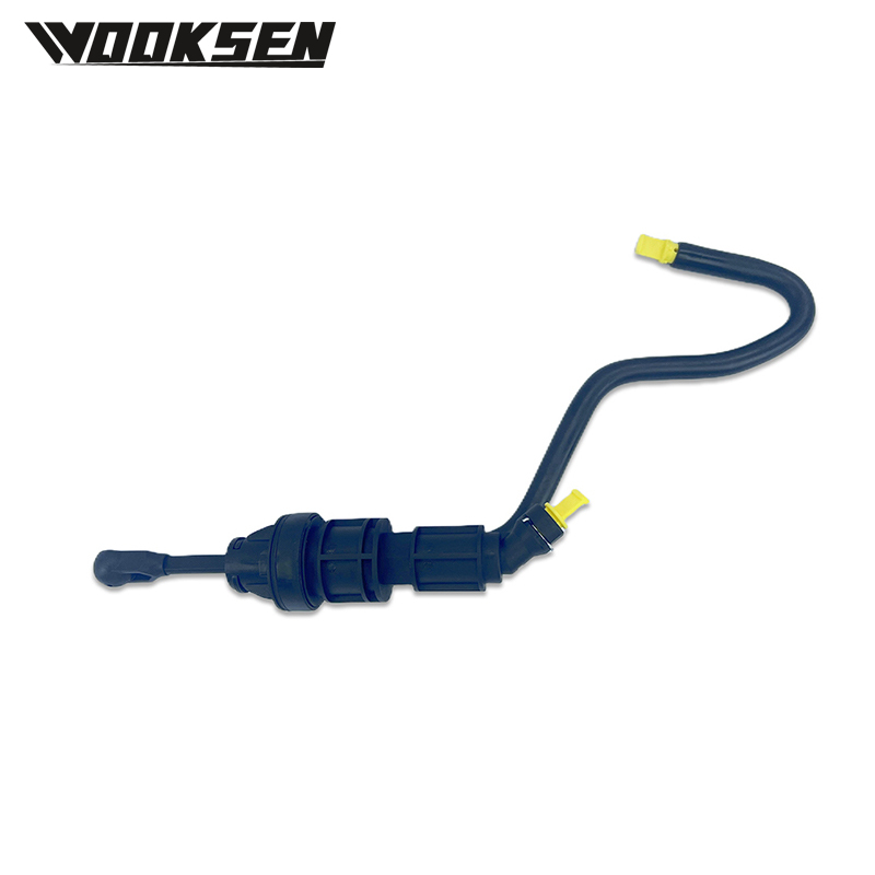 MN100486 2345A025 2345A041 2345A028 MN100487 CLUCT Master Cylinder