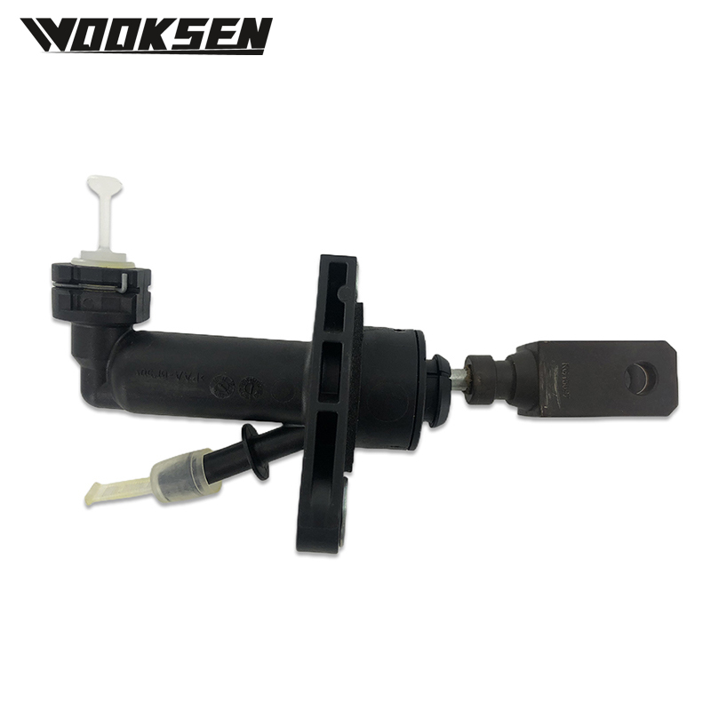 23810-79J21 23810-79J00 23810-79J01 71768365 CLUCT Master Cylinder