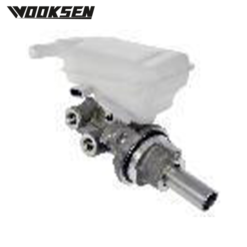 XUI8065L Master Master Cylinder